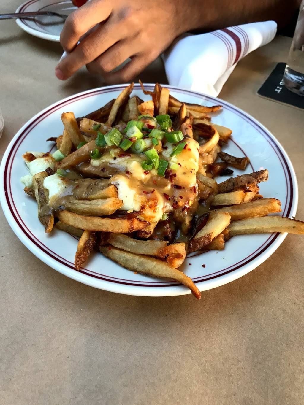 Vinsetta Garage | restaurant | 27799 Woodward Ave, Berkley, MI 48072, USA | 2485487711 OR +1 248-548-7711