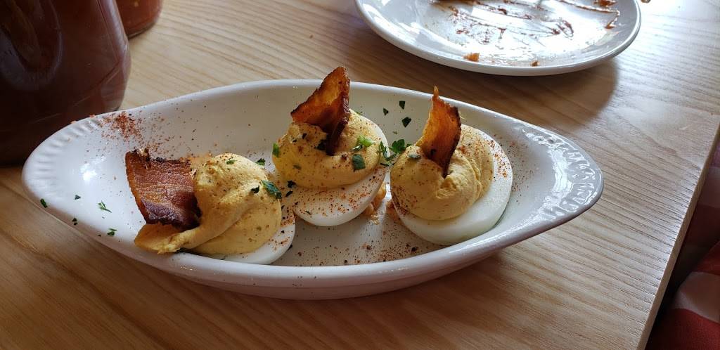 Salt + Smoke | restaurant | 501 S Main St, St Charles, MO 63301, USA | 3147270200 OR +1 314-727-0200