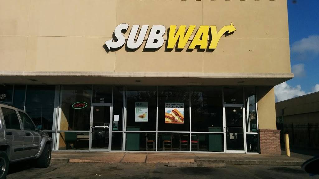 Subway Restaurants | restaurant | 3704 Scott St, Houston, TX 77004, USA | 7137479651 OR +1 713-747-9651