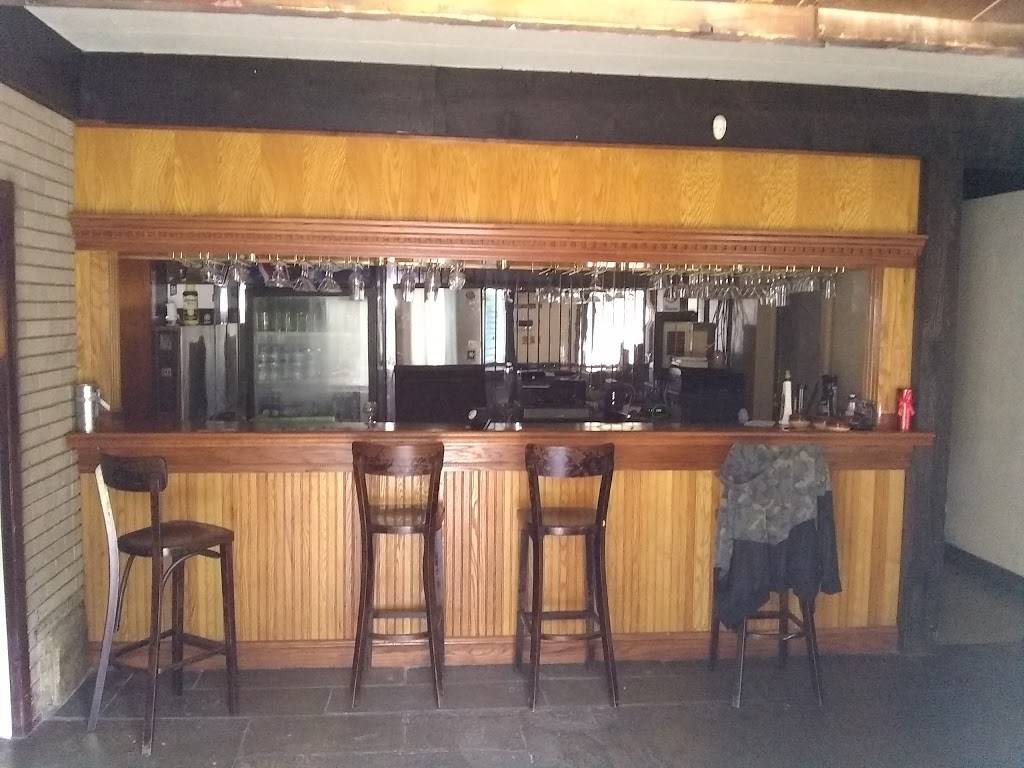 TJays Bar and Grill | restaurant | 790 Waterville St, Waterbury, CT 06710, USA | 2035283642 OR +1 203-528-3642