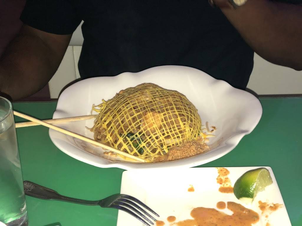 Glow | restaurant | 214 Jericho Turnpike, Floral Park, NY 11001, USA | 5164374552 OR +1 516-437-4552