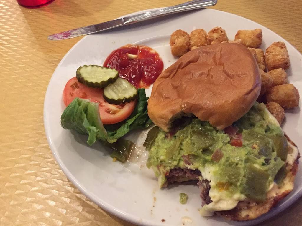 Luckys Burger & Brew | restaurant | 1144 Alpharetta St, Roswell, GA 30075, USA | 7705185695 OR +1 770-518-5695