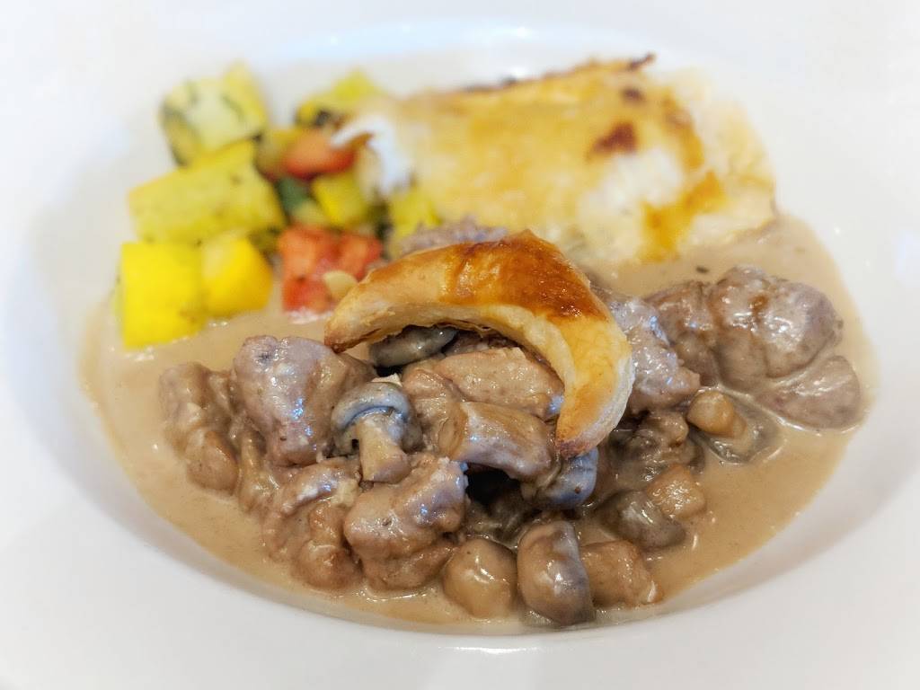 Chez Pierres Bistro | restaurant | 74040 CA-111, Palm Desert, CA 92260, USA | 7603461818 OR +1 760-346-1818