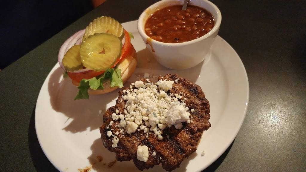 Timber Creek Bar & Grill | restaurant | 14 E Amity St, Louisburg, KS 66053, USA | 9138372600 OR +1 913-837-2600