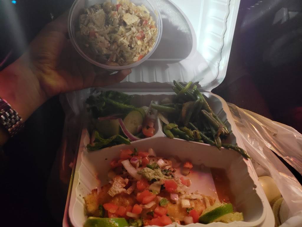 DC Charbroiled Chicken | restaurant | 6062 Greenbelt Rd, Greenbelt, MD 20770, USA | 2409655825 OR +1 240-965-5825