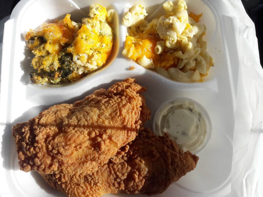 Mr Charles Chicken & Fish | restaurant | 3100 Statesville Ave, Charlotte, NC 28206, USA | 7043330455 OR +1 704-333-0455