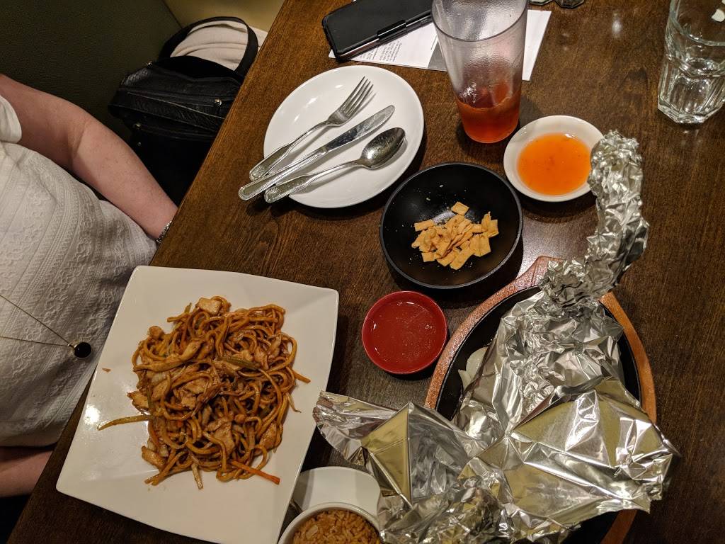 Ming Fu Chinese & Sushi - Matthews | restaurant | 115 W John St, Matthews, NC 28105, USA | 7048446181 OR +1 704-844-6181