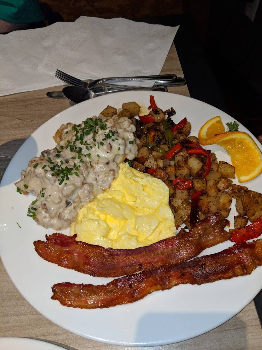 Wild Creek Restaurant | restaurant | 635 State Hwy 20, Upper Lake, CA 95485, USA | 7072625440 OR +1 707-262-5440