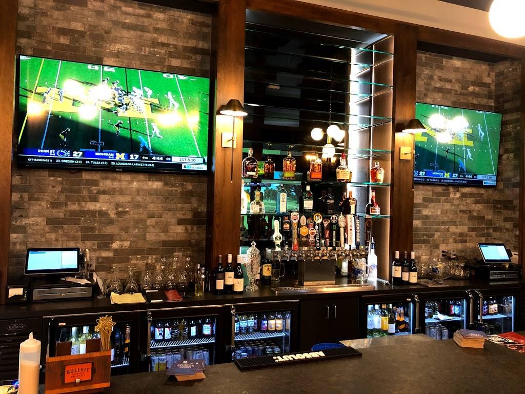 Back 9 Pizza & Pub | restaurant | 1671 Hoffman Rd Suite 50, Green Bay, WI 54311, USA | 9206322034 OR +1 920-632-2034