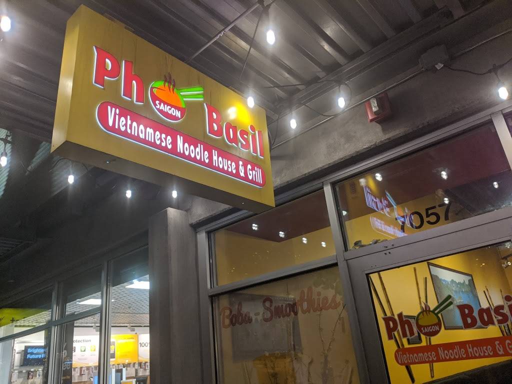 Pho Saigon Basil | restaurant | 7057 W Alaska Dr, Lakewood, CO 80226, USA | 3039226100 OR +1 303-922-6100