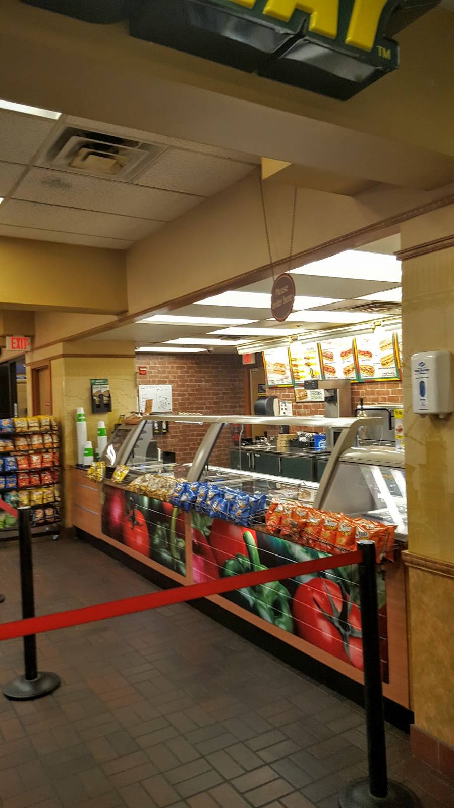 Subway | restaurant | 6050 Plaza Dr, Fort Myers, FL 33905, USA | 2396931047 OR +1 239-693-1047