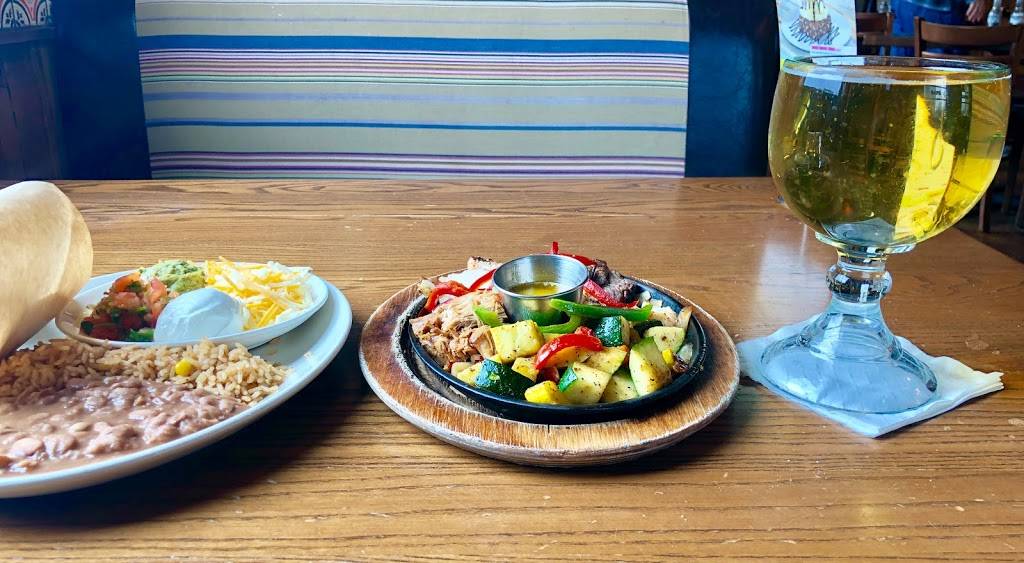 On The Border Mexican Grill & Cantina | meal takeaway | 870 N Meacham Rd, Schaumburg, IL 60173, USA | 8474818908 OR +1 847-481-8908