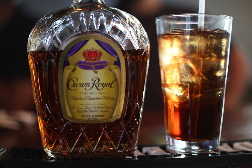 Tavern at the Creek | restaurant | 13769 S John Young Pkwy, Orlando, FL 32837, USA | 4074404642 OR +1 407-440-4642