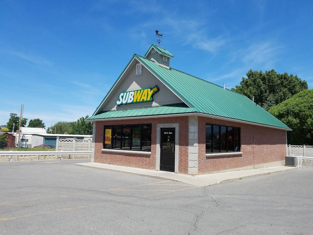 Subway | meal takeaway | 285 E Main St, Santaquin, UT 84655, USA | 8017541505 OR +1 801-754-1505