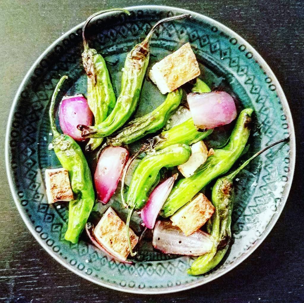 Chopped and Skewed - Food Truck | restaurant | 2, 1005 E St Elmo Rd, Austin, TX 78745, USA | 5125876577 OR +1 512-587-6577