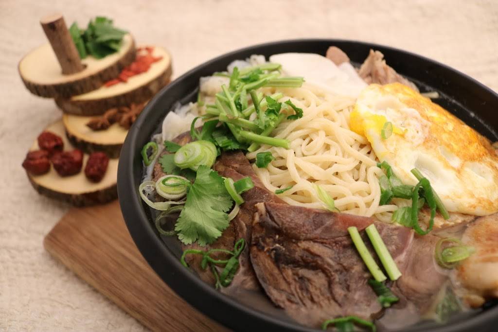 Noodle Me | restaurant | 720 Bristol Rd W #2, Mississauga, ON L5R 4A3, Canada | 9055072575 OR +1 905-507-2575