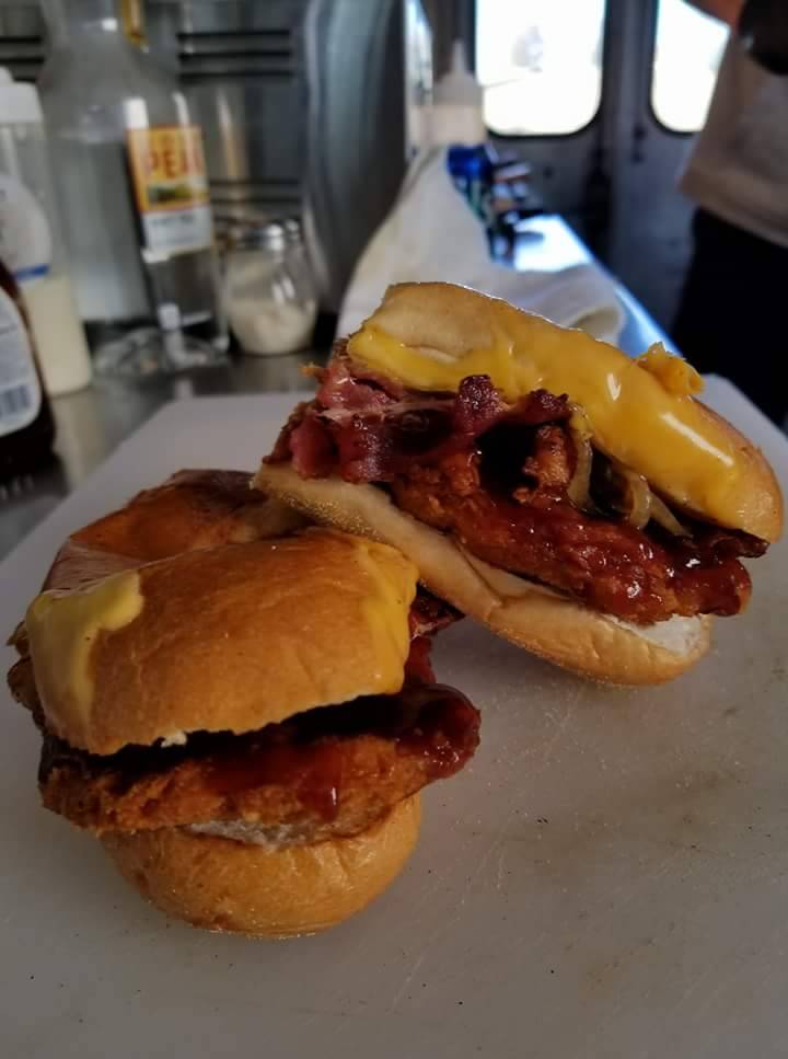 Thoze Guyz Food Truck | restaurant | 139 Miller St, Strasburg, PA 17579, USA | 7176728242 OR +1 717-672-8242