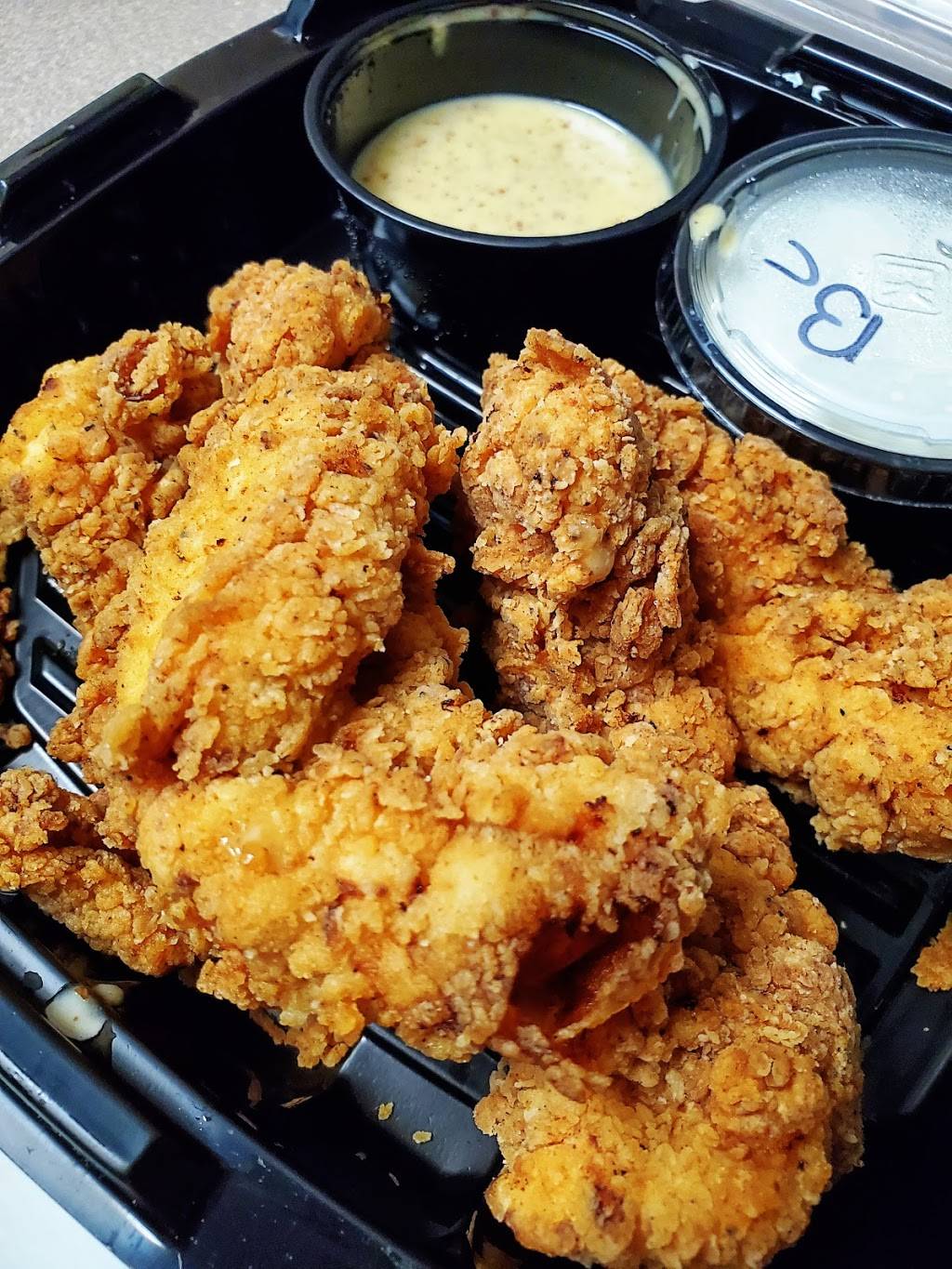 ZZ Pizzas | restaurant | 5915 Memorial Hwy suite 115, Tampa, FL 33615, USA | 8135439999 OR +1 813-543-9999