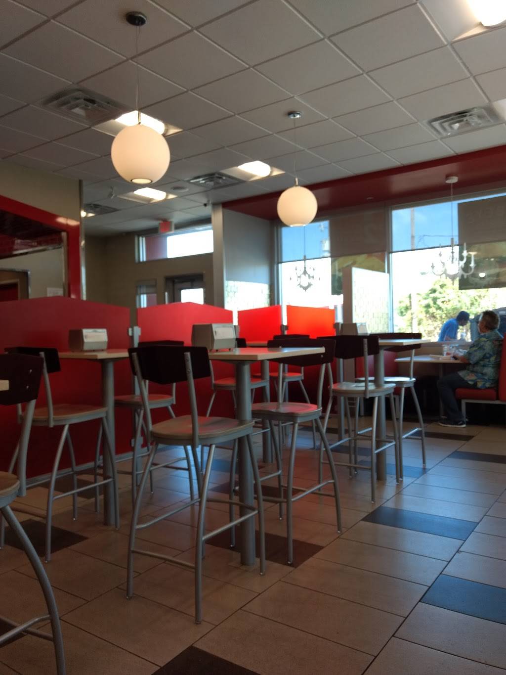 Jack in the Box | restaurant | 5028 Broadway Avenue J, Galveston, TX 77551, USA | 4097407222 OR +1 409-740-7222