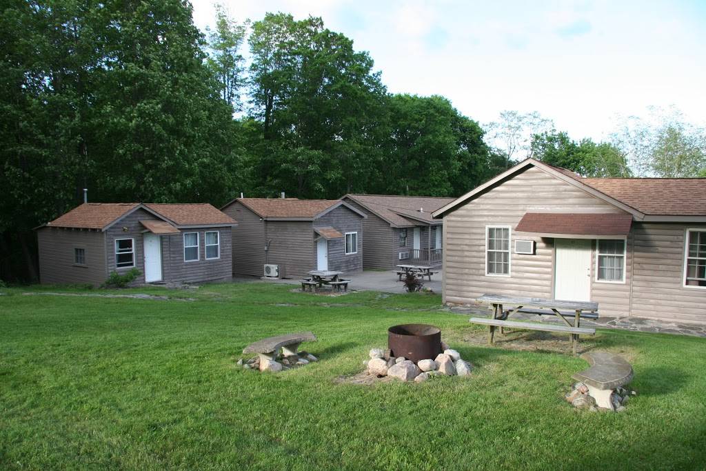 Lakeside Resort & 3812 Bistro | restaurant | 3812 NY-14, Watkins Glen, NY 14891, USA | 6075354232 OR +1 607-535-4232