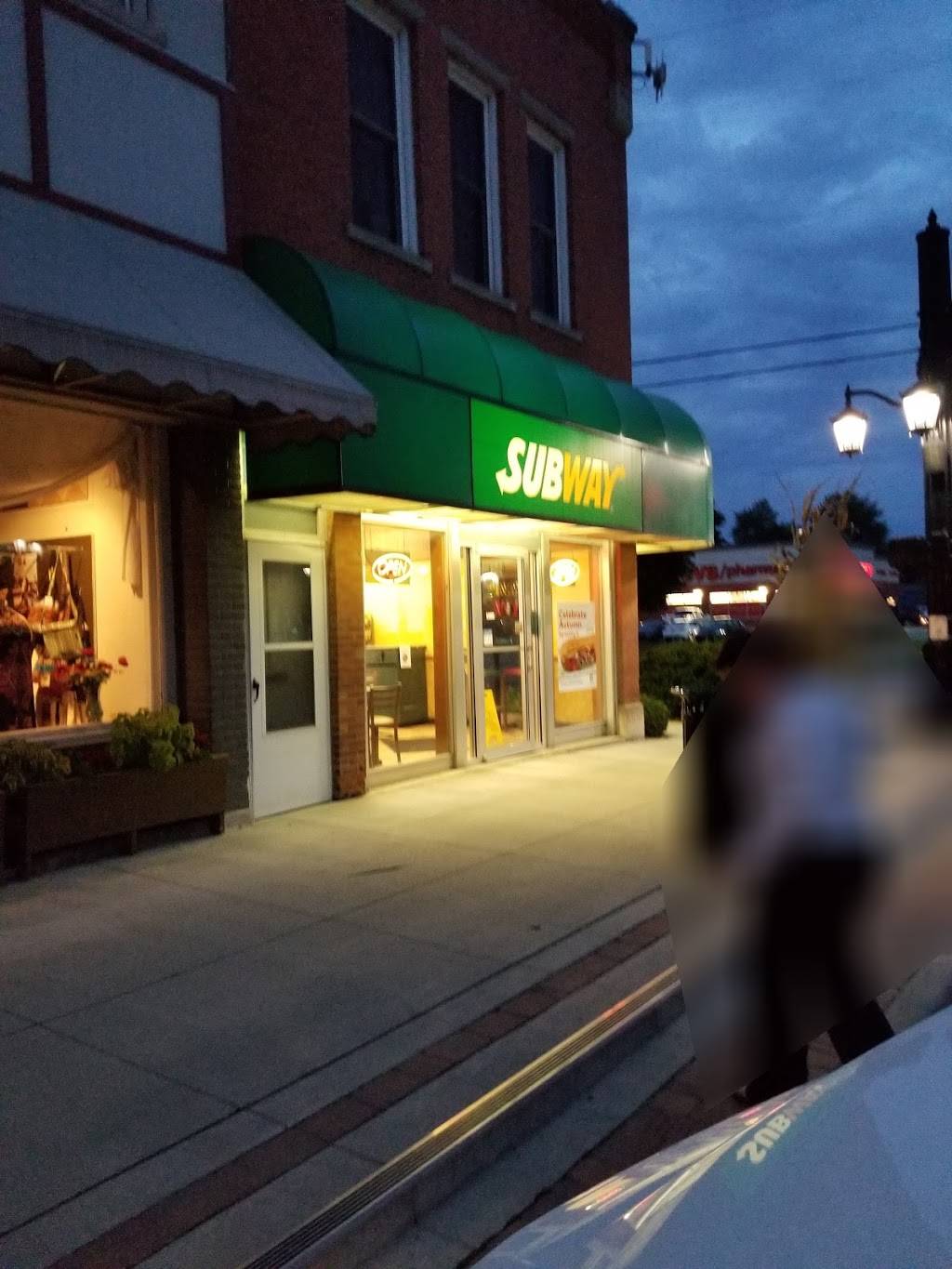 Subway | restaurant | 228 E Main St, North Manchester, IN 46962, USA | 2609827398 OR +1 260-982-7398