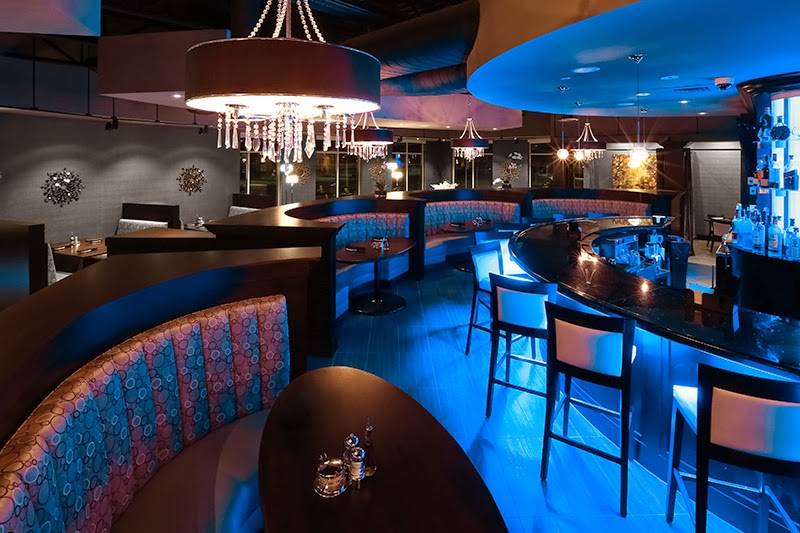 Johnnys Italian Steakhouse | restaurant | 101 Holiday St, East Peoria, IL 61611, USA | 3096923887 OR +1 309-692-3887