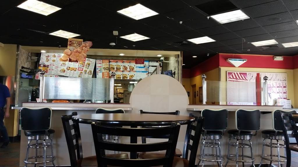 A&W | restaurant | 15555 Richmond Pkwy, Richmond, CA 94806, USA | 5102222814 OR +1 510-222-2814