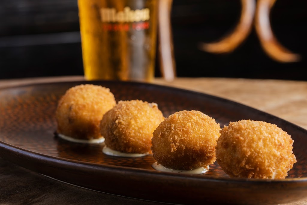 Casa Xabi | restaurant | 3145 Commodore Plaza, Miami, FL 33133, USA | 7866415102 OR +1 786-641-5102