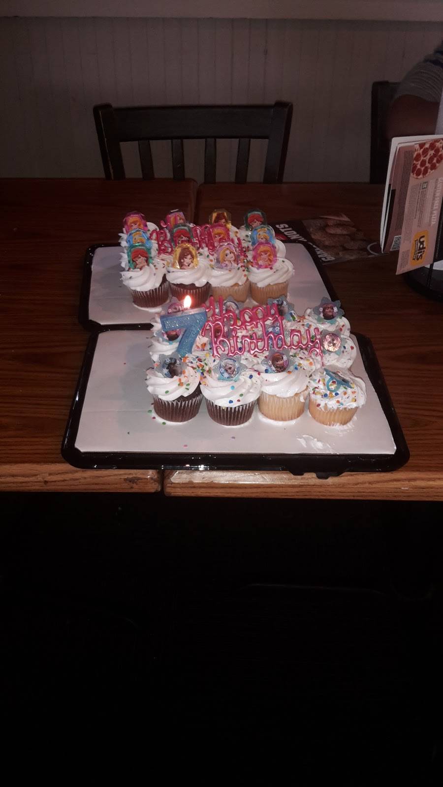 Pizza Hut | meal takeaway | 644 E Kings Hwy, Shreveport, LA 71105, USA | 3188612901 OR +1 318-861-2901