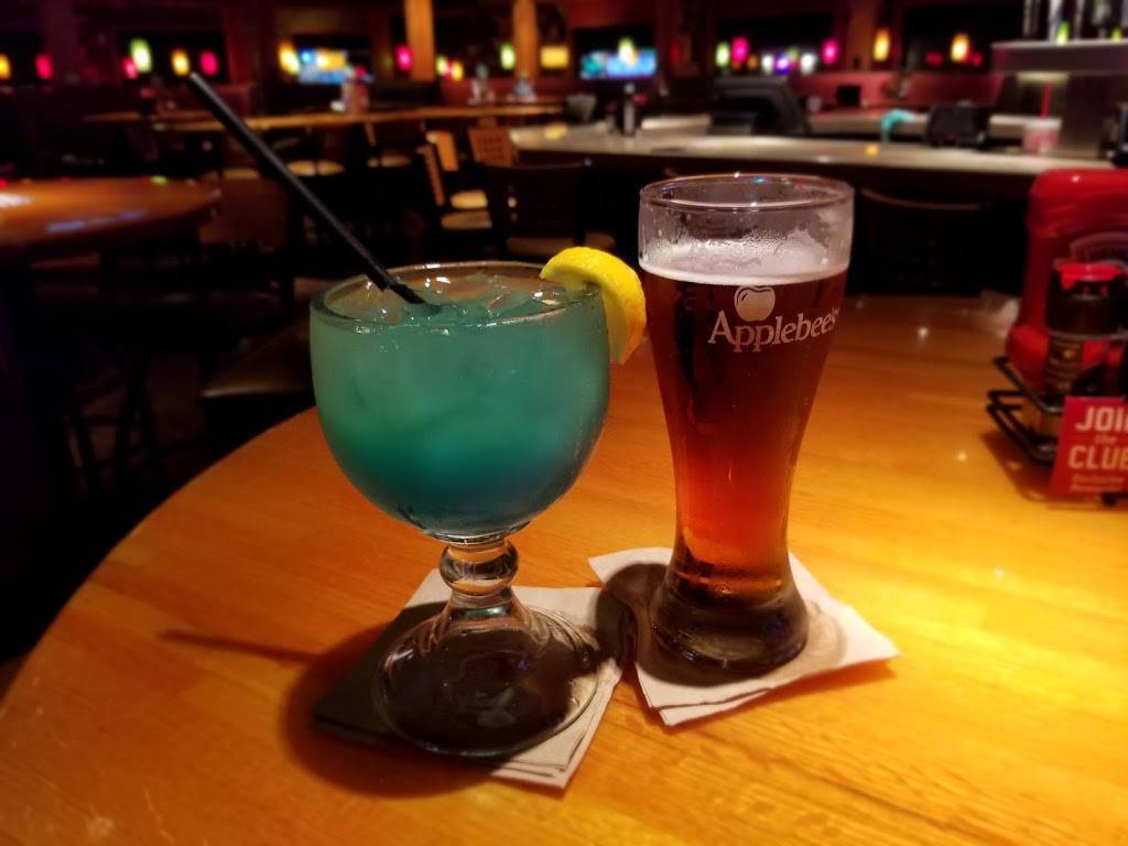 Applebees Grill + Bar | restaurant | 6324 N, International Dr, Orlando, FL 32819, USA | 4077303564 OR +1 407-730-3564