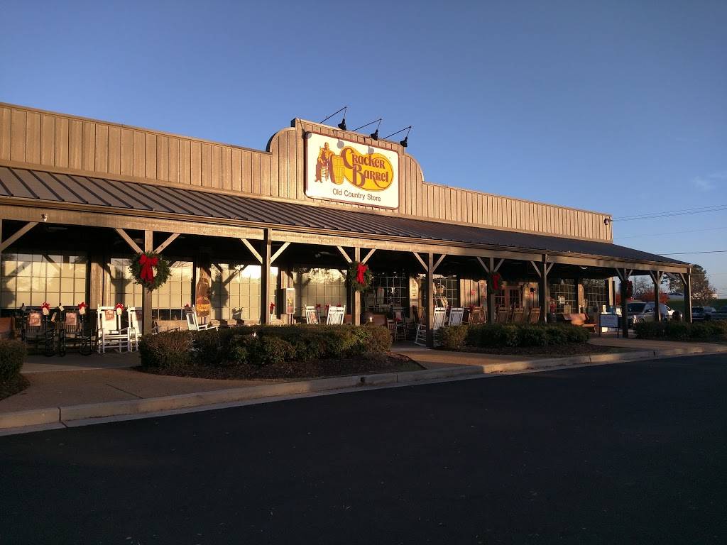 Cracker Barrel Old Country Store | restaurant | 101 Lect Dr, Perry, GA 31069, USA | 4789872242 OR +1 478-987-2242