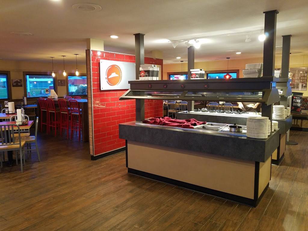 Pizza Hut | meal takeaway | 1501 N 2nd St, Clinton, MO 64735, USA | 6608858117 OR +1 660-885-8117