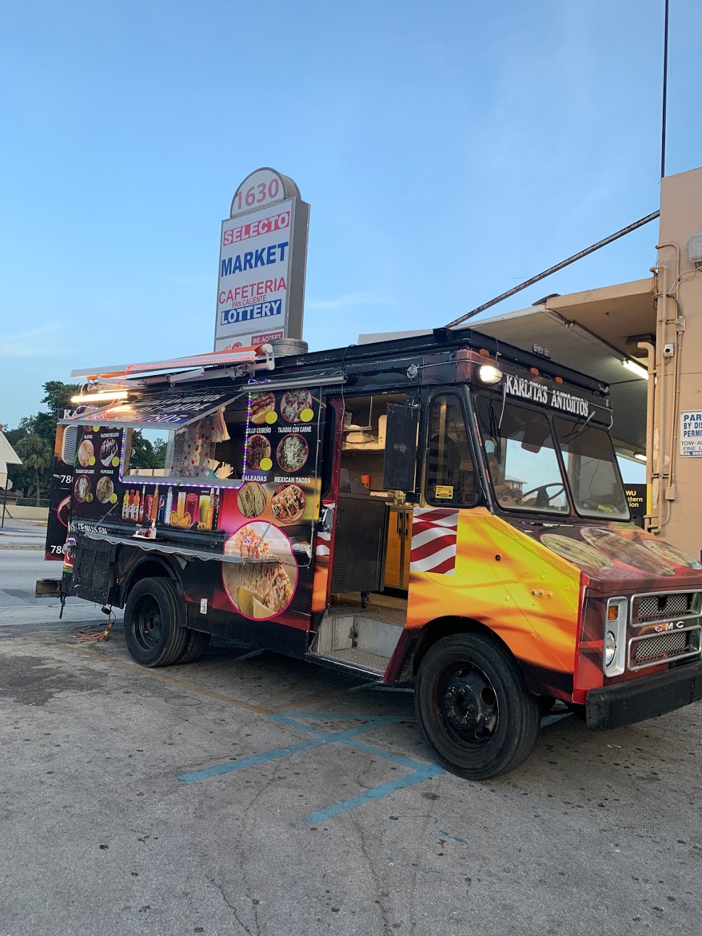 Karlita Antojito"s#2 | restaurant | 1630 NW 27th Ave #33125, Miami, FL 33125, USA | 7864787633 OR +1 786-478-7633