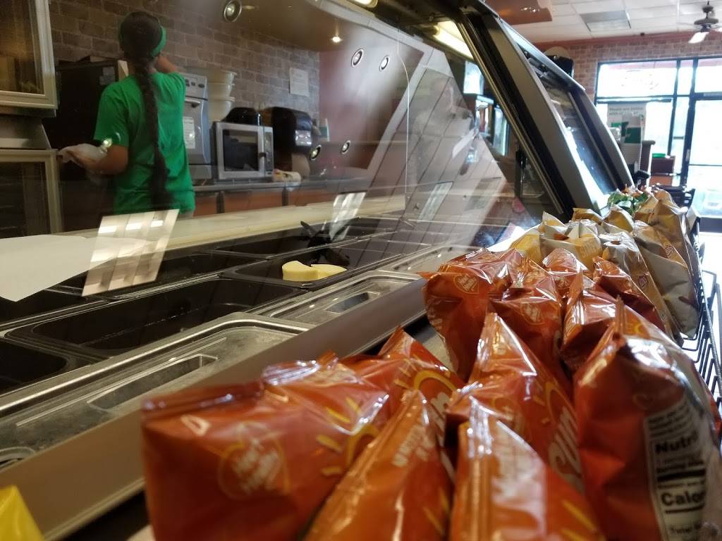 Subway | restaurant | 585 W Nees Ave, Fresno, CA 93711, USA | 5594325178 OR +1 559-432-5178