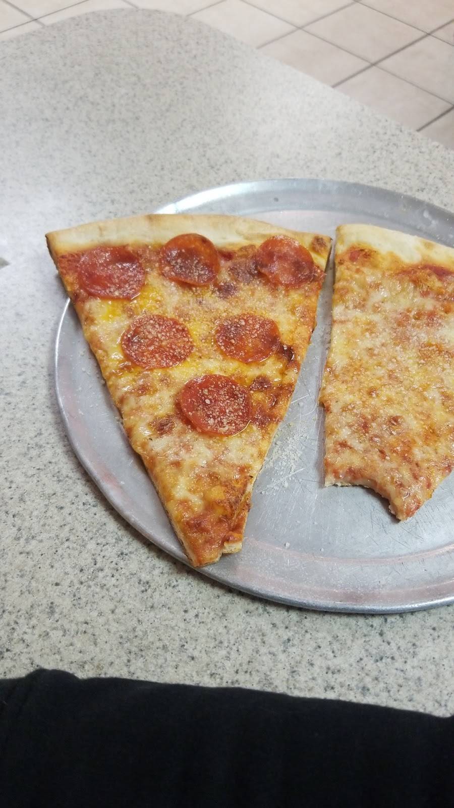 Santos Pizza | restaurant | 2019 Linglestown Rd, Harrisburg, PA 17110, USA | 7176570810 OR +1 717-657-0810