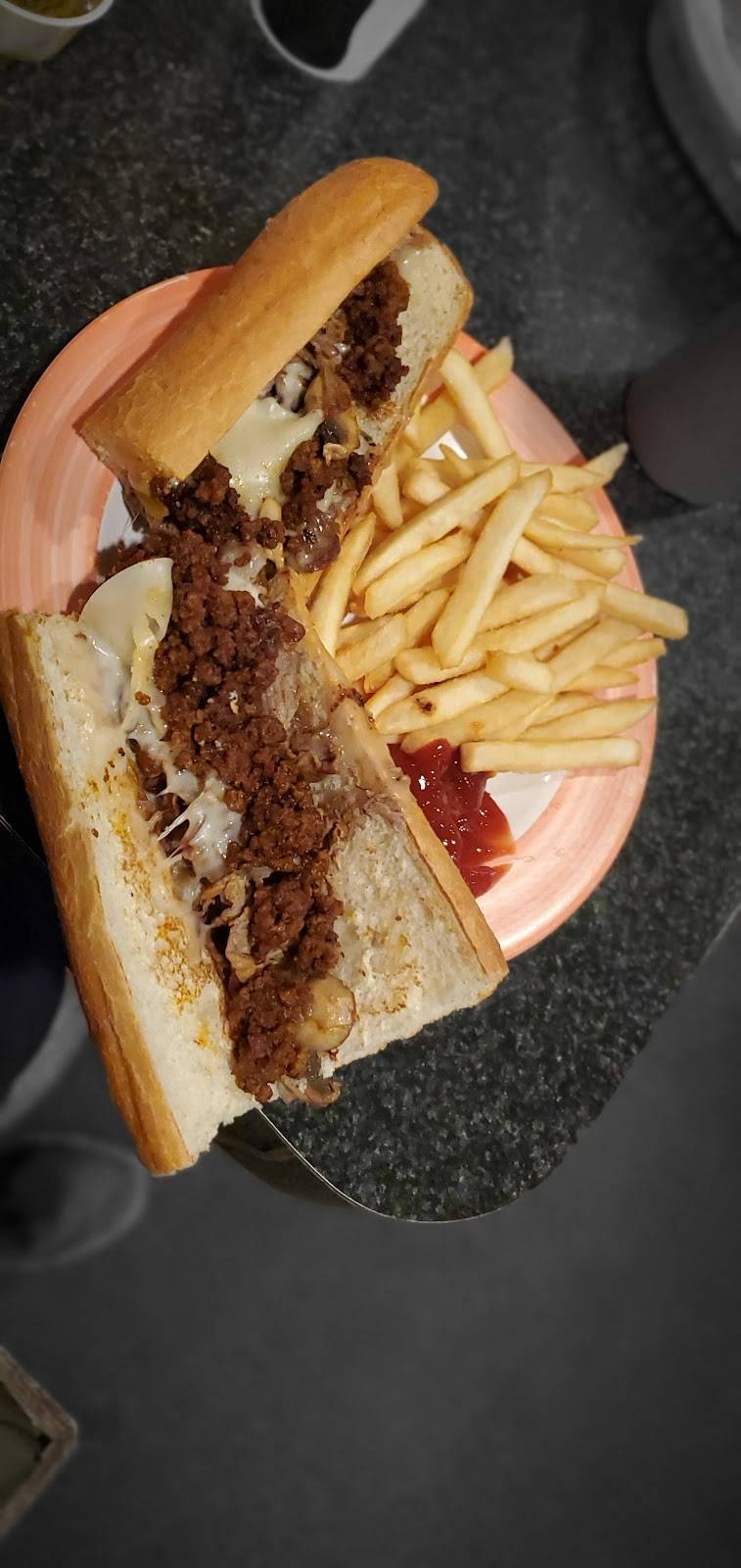 Vernon Street Grill and Deli | restaurant | 211 Vernon St, Roseville, CA 95678, USA | 9167890145 OR +1 916-789-0145