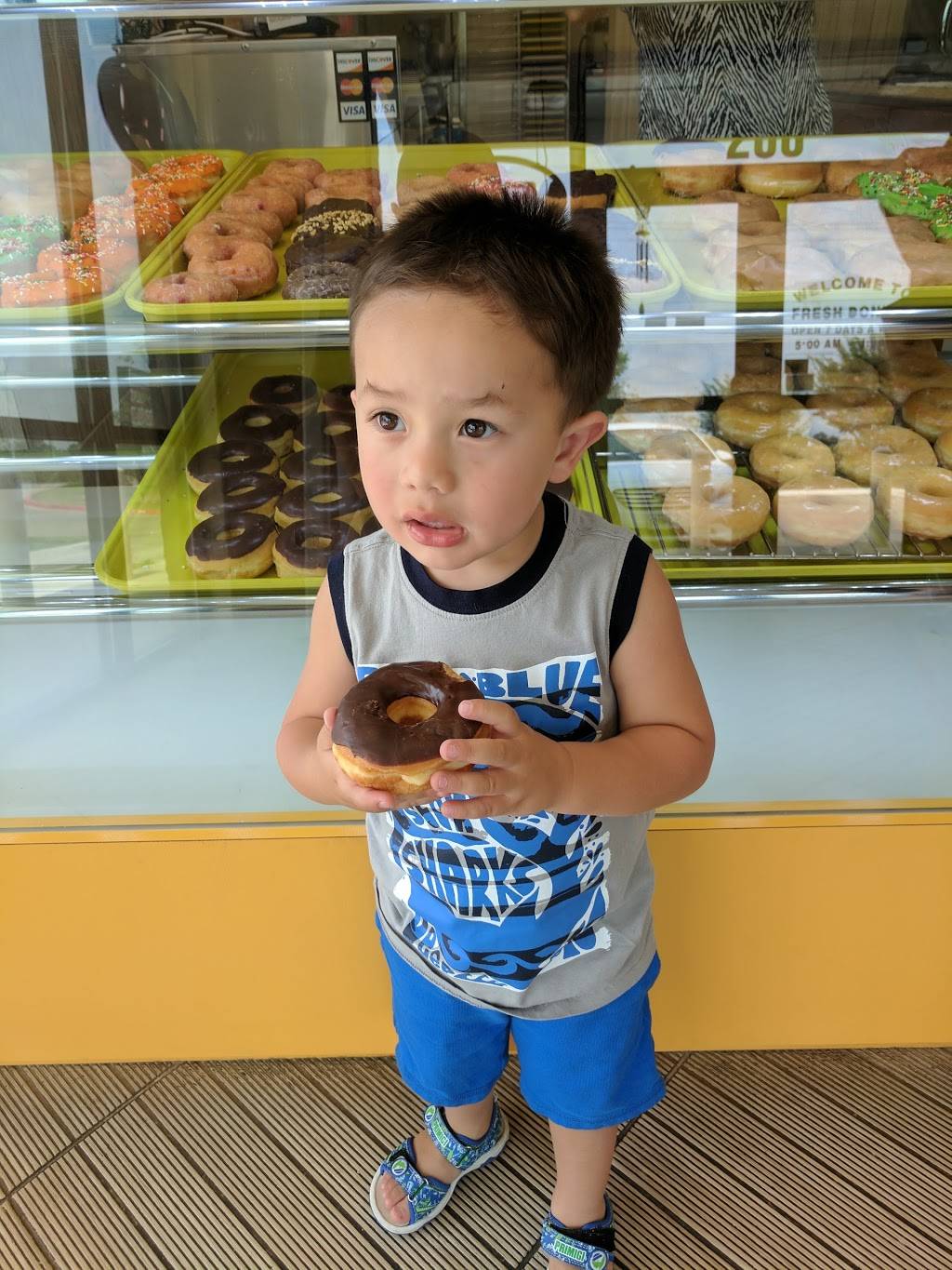 Fresh Donuts | restaurant | 20205 Farm to Market 685, Pflugerville, TX 78691, USA | 5129899608 OR +1 512-989-9608