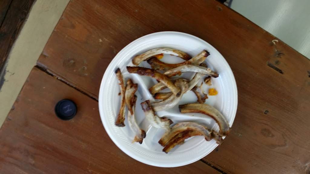 Carolina Brothers Pit Barbeque | restaurant | 20702 Ashburn Rd, Ashburn, VA 20147, USA | 7037297070 OR +1 703-729-7070