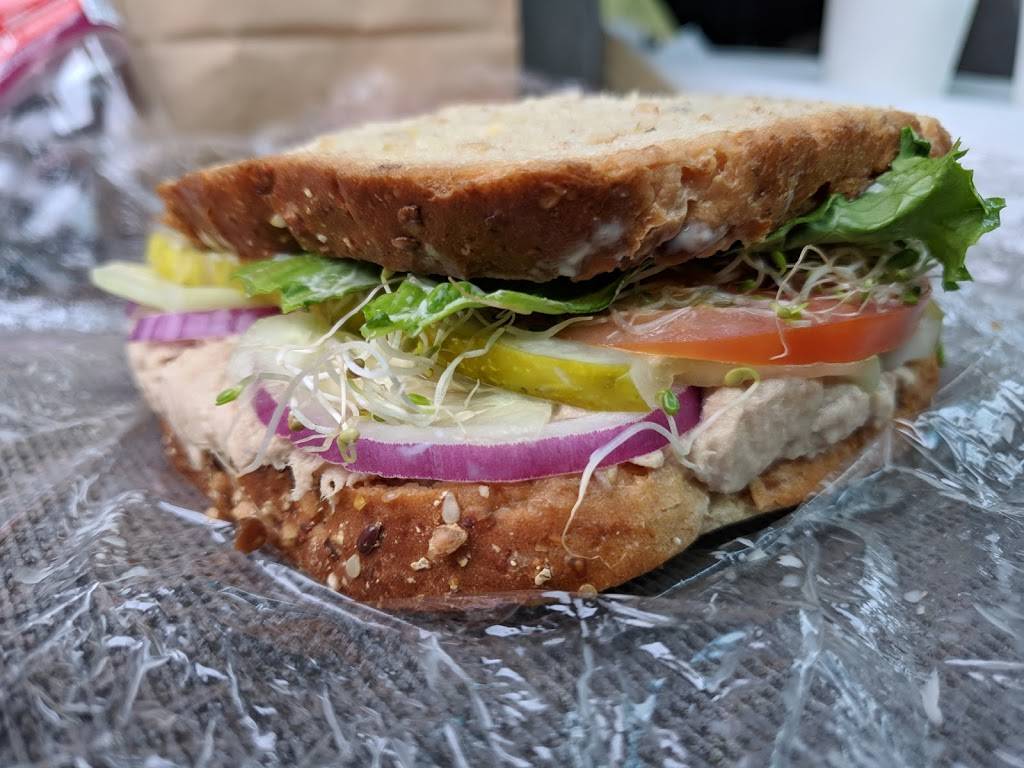 C Js Deli & Catering | restaurant | 18401 Sumner-Buckley Hwy E # C, Bonney Lake, WA 98391, USA | 2538260672 OR +1 253-826-0672