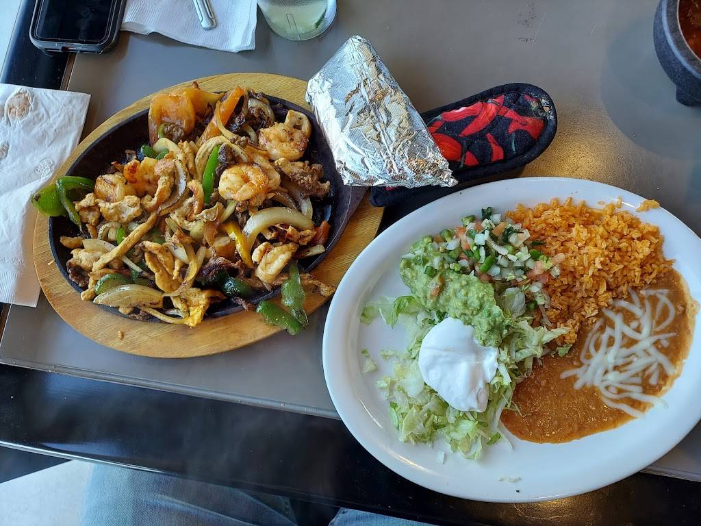 Taco Jalisco | restaurant | 17272 Robbins Rd Ste 110, Grand Haven, MI 49417, USA | 6166078494 OR +1 616-607-8494