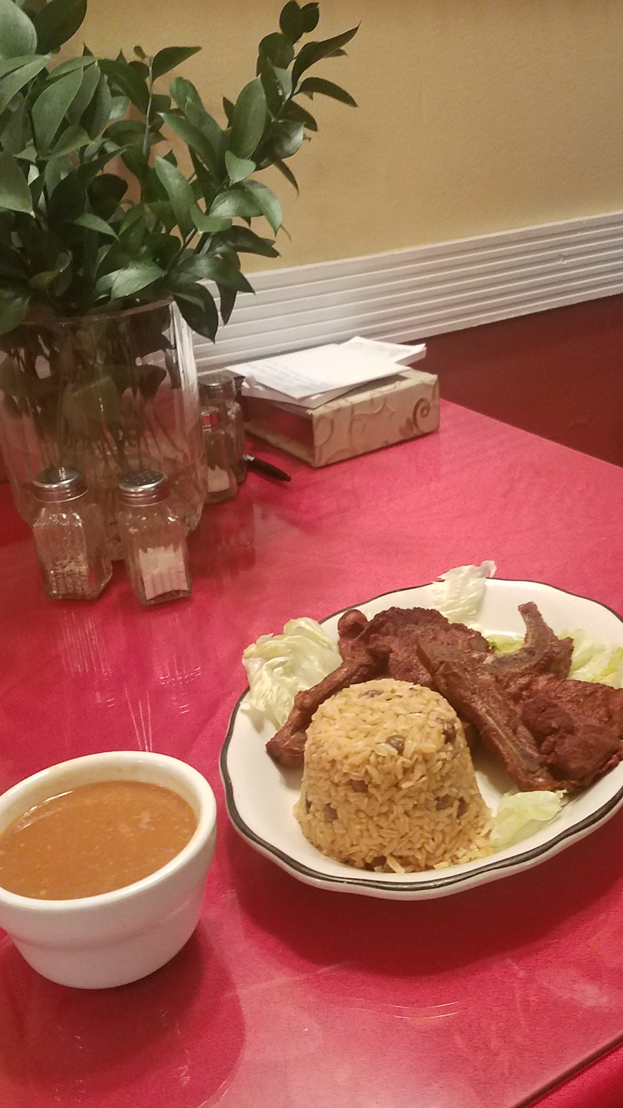 Lo Nuestro Dominican Restaurant | restaurant | 260 Central Ave, Albany, NY 12206, USA | 5182750348 OR +1 518-275-0348