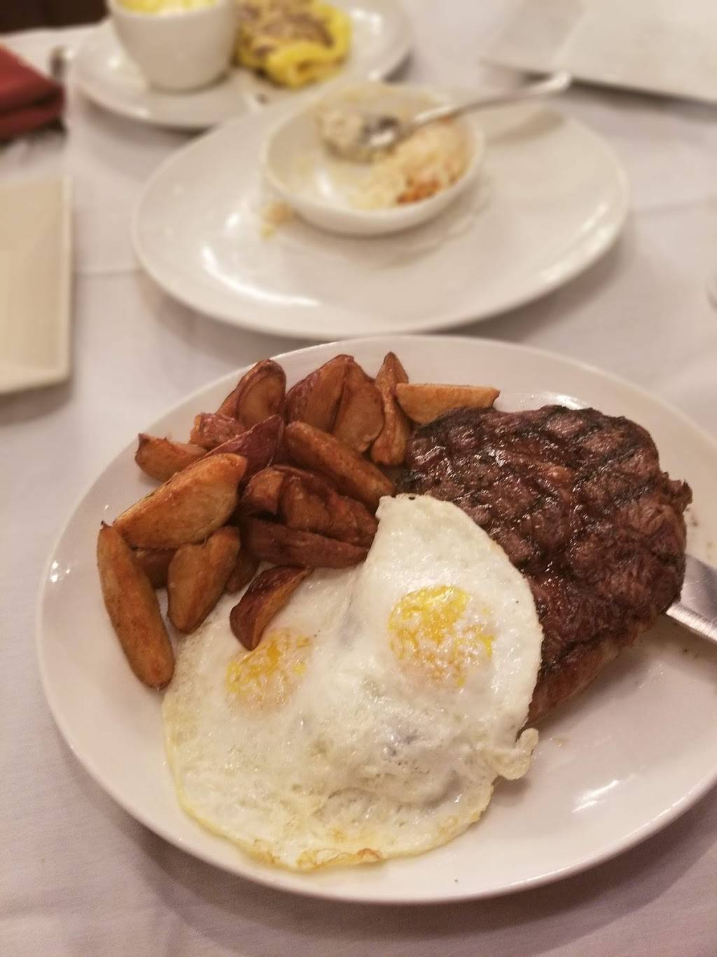 Ducks Grille & Bar | restaurant | 1207 Gum Branch Rd, Jacksonville, NC 28540, USA | 9104559128 OR +1 910-455-9128