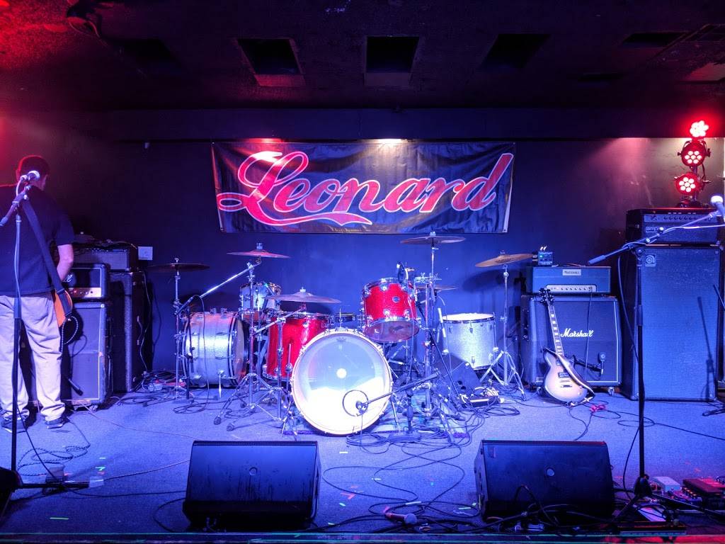 Martys On Newport | restaurant | 14401 Newport Ave, Tustin, CA 92780, USA | 7145441995 OR +1 714-544-1995