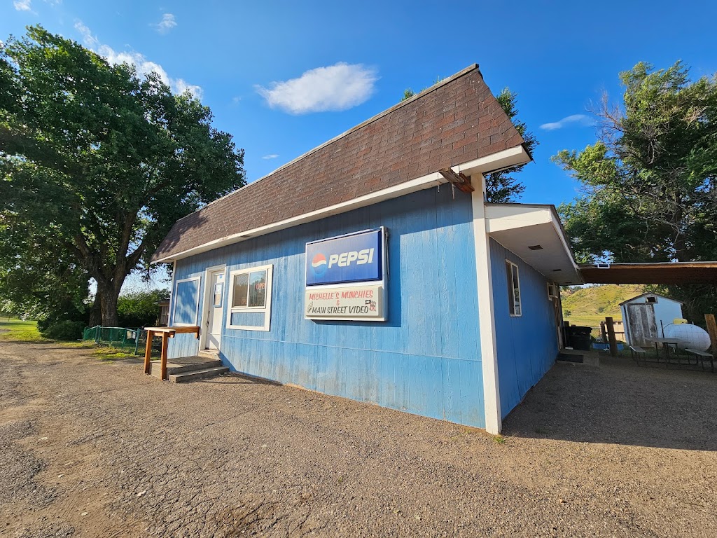 Michelles Munchies | restaurant | 402 Main St, Ashland, MT 59003, USA | 4067846066 OR +1 406-784-6066