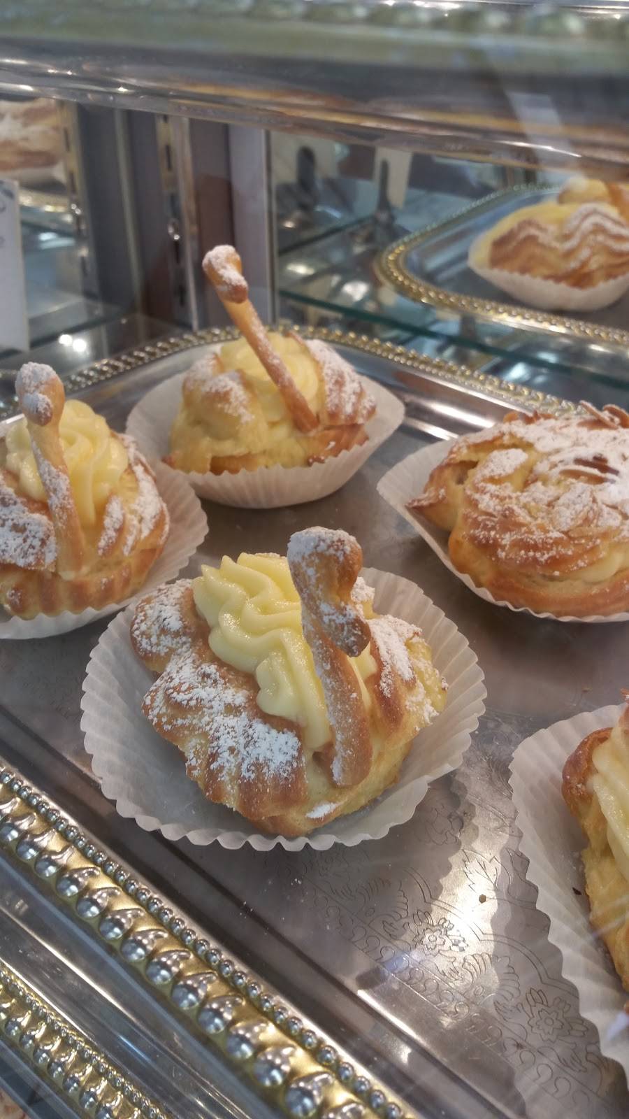 Lanvin French Bakery | restaurant | 8211 NE Brazee St # B, Portland, OR 97220, USA | 5032520155 OR +1 503-252-0155