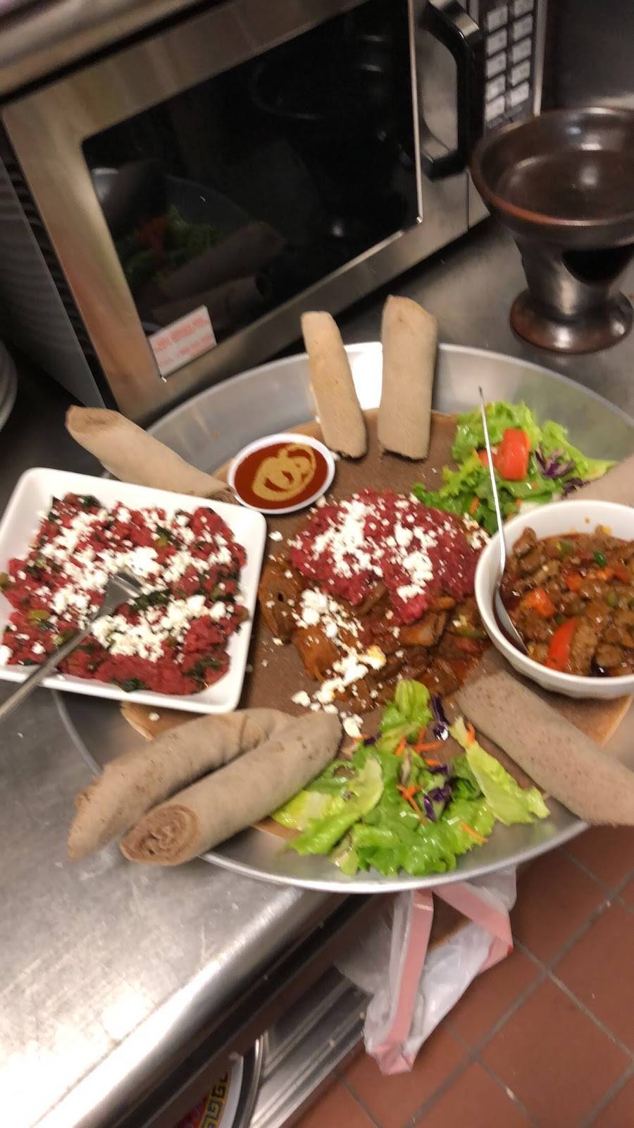 Blue Nile | restaurant | 160 14th St, Oakland, CA 94612, USA | 5102509609 OR +1 510-250-9609