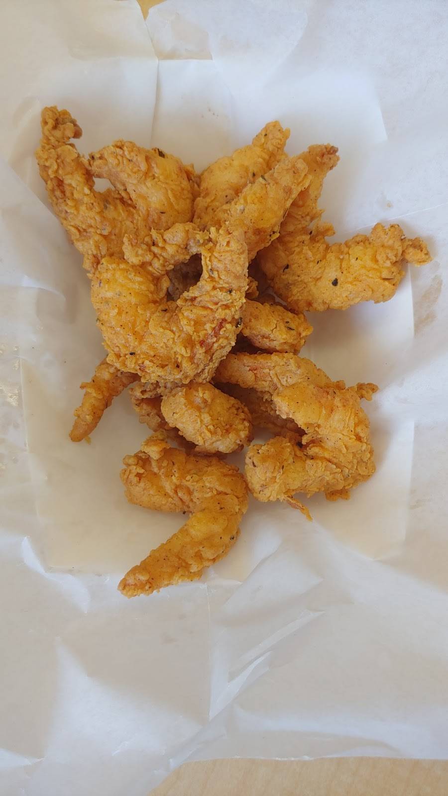 Louisiana Famous Fried Chicken & Seafood | restaurant | 4206 E Harry St, Wichita, KS 67218, USA | 3162609929 OR +1 316-260-9929