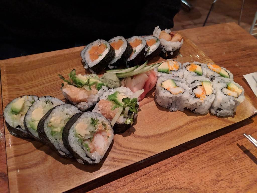 Wakamono | restaurant | 3313 N Broadway, Chicago, IL 60657, USA | 7732966800 OR +1 773-296-6800