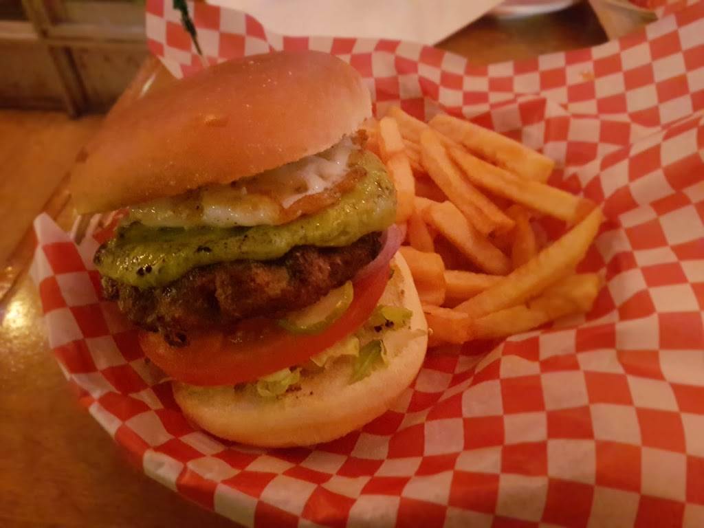 Roosters | restaurant | 477 Grove St E, Barrie, ON L4M 6M3, Canada | 7057281771 OR +1 705-728-1771