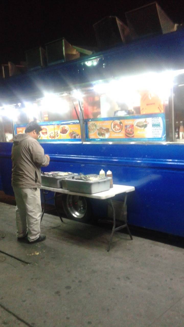 Julies Tacos | restaurant | 200 Vermont Ave, Los Angeles, CA 90004, USA | 5628841789 OR +1 562-884-1789